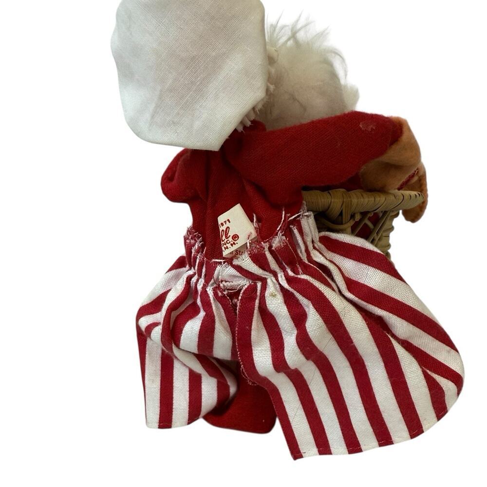 ANNALEE Santa And Mrs. Claus Wicker Chair Christmas Decor Folkart Shabby Chic - Picture 5 of 8